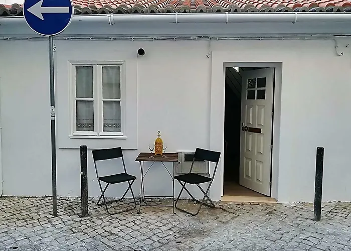 Casinhas Da Ajuda Nº 27 *