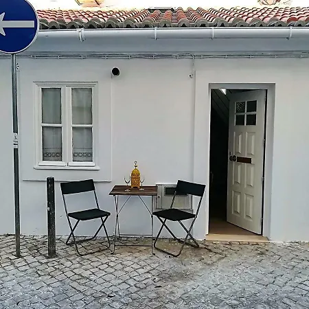 Casinhas Da Ajuda Nº 27 *